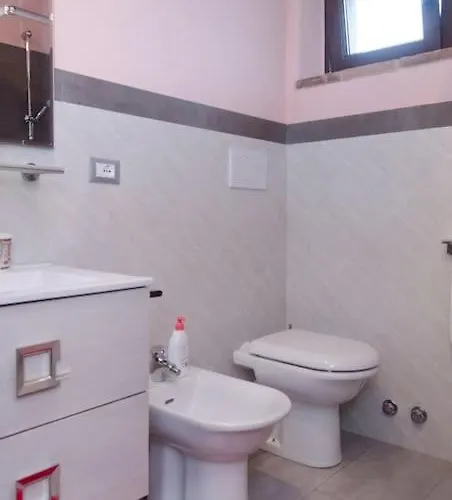 Monolocale Per Due Le Pinete A 아파트 리오토토